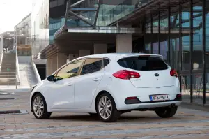 Kia Ceed 2012 nuove foto ufficiali