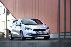 Kia Ceed 2012 nuove foto ufficiali