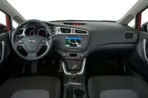 Kia Ceed 2012 nuove foto ufficiali