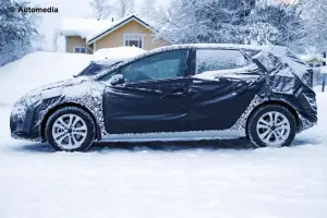 Kia Ceed 2015 - Foto spia 19-01-2015 - 11