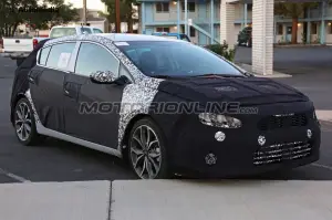 Kia Forte, Forte Koup, Forte5 MY 2017 - Foto spia 20-08-2015 - 9