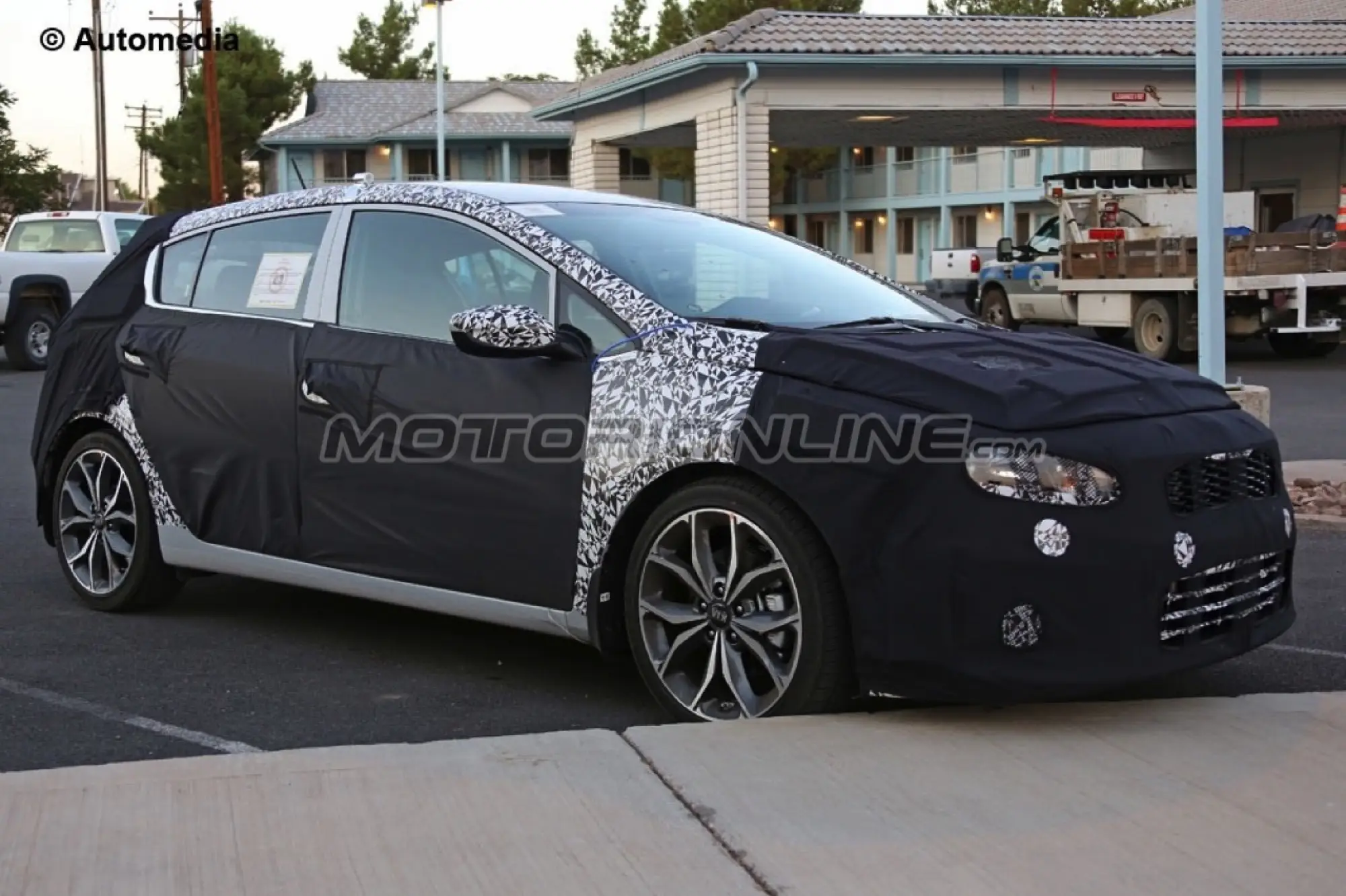 Kia Forte, Forte Koup, Forte5 MY 2017 - Foto spia 20-08-2015 - 10