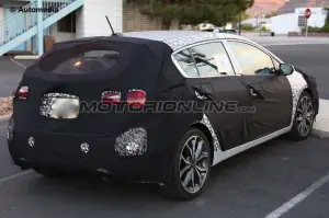 Kia Forte, Forte Koup, Forte5 MY 2017 - Foto spia 20-08-2015 - 13