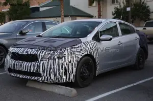 Kia Forte, Forte Koup, Forte5 MY 2017 - Foto spia 20-08-2015 - 16