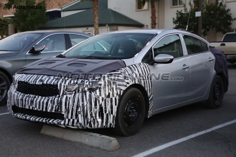 Kia Forte, Forte Koup, Forte5 MY 2017 - Foto spia 20-08-2015 - 16