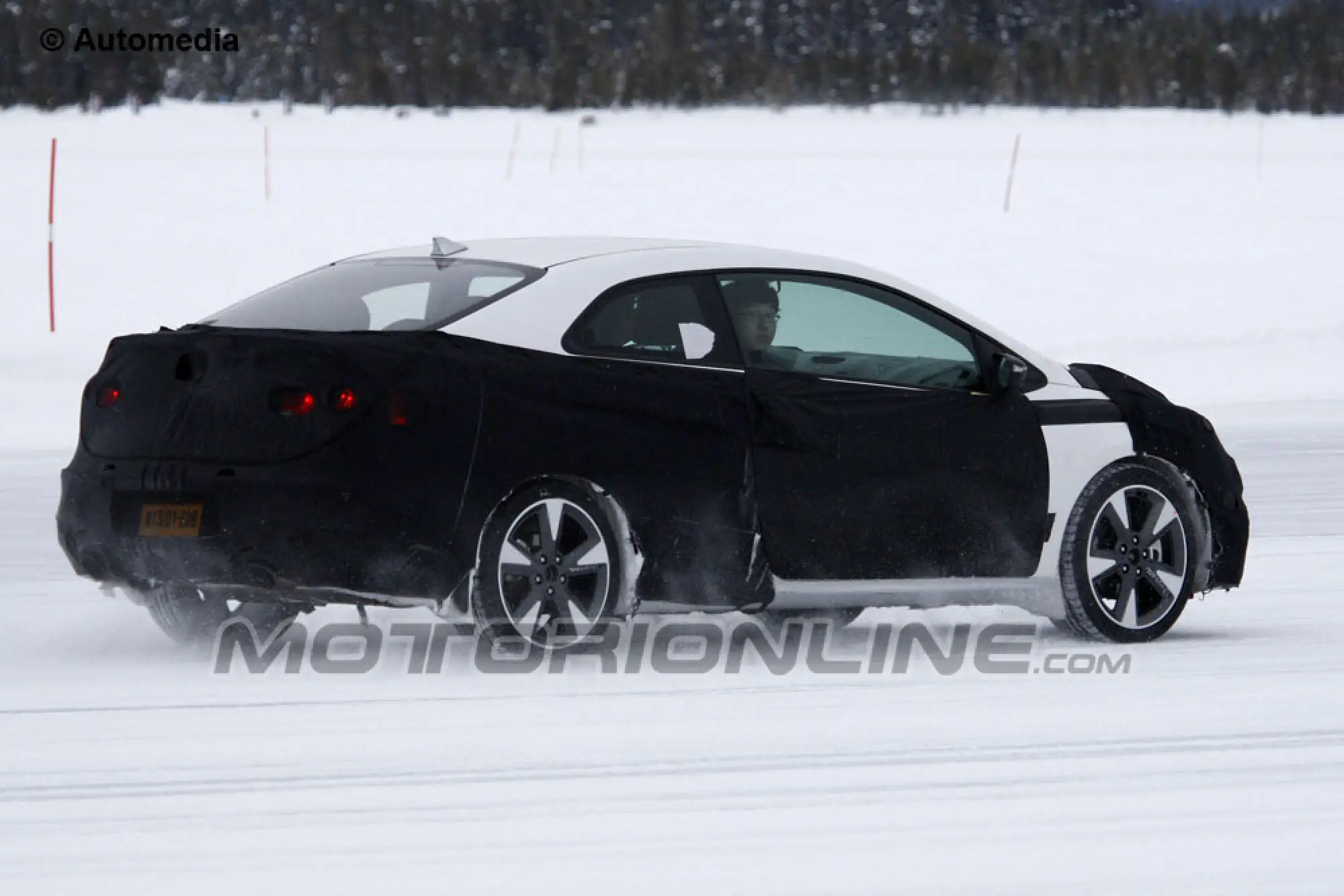Kia Forte Koup 2014 - Foto spia 23-02-2013 - 4