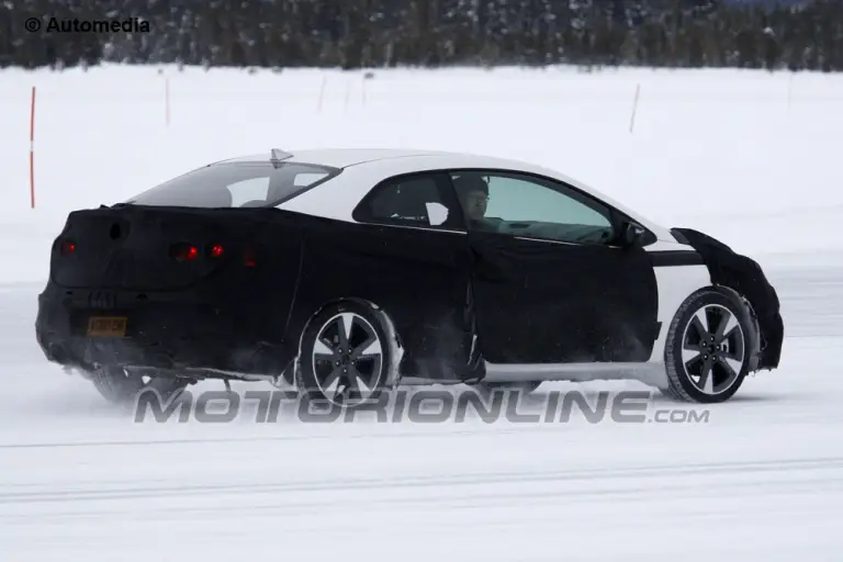 Kia Forte Koup 2014 - Foto spia 23-02-2013 - 4