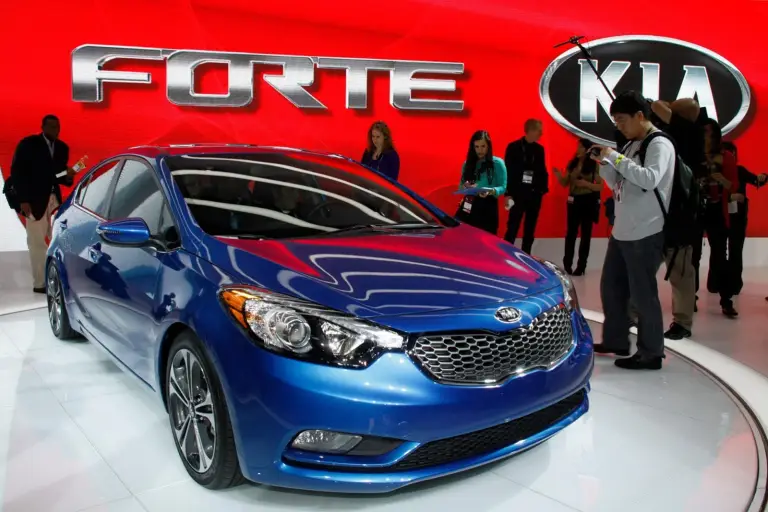 KIA Forte - Salone di Los Angeles 2012 - 22