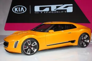 KIA GT4 Stinger Concept - Salone di Detroit 2014