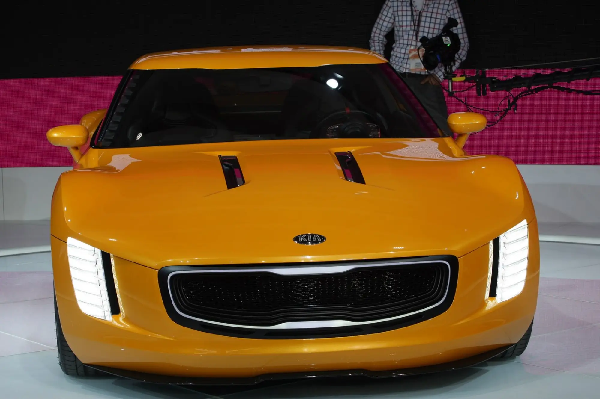 KIA GT4 Stinger Concept - Salone di Detroit 2014 - 17