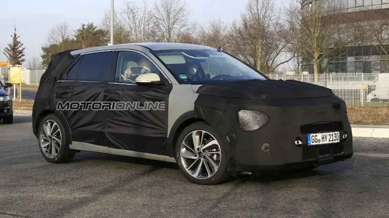 Kia Niro 2022 - Foto Spia Restyling  - 3