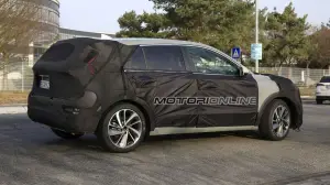 Kia Niro 2022 - Foto Spia Restyling 
