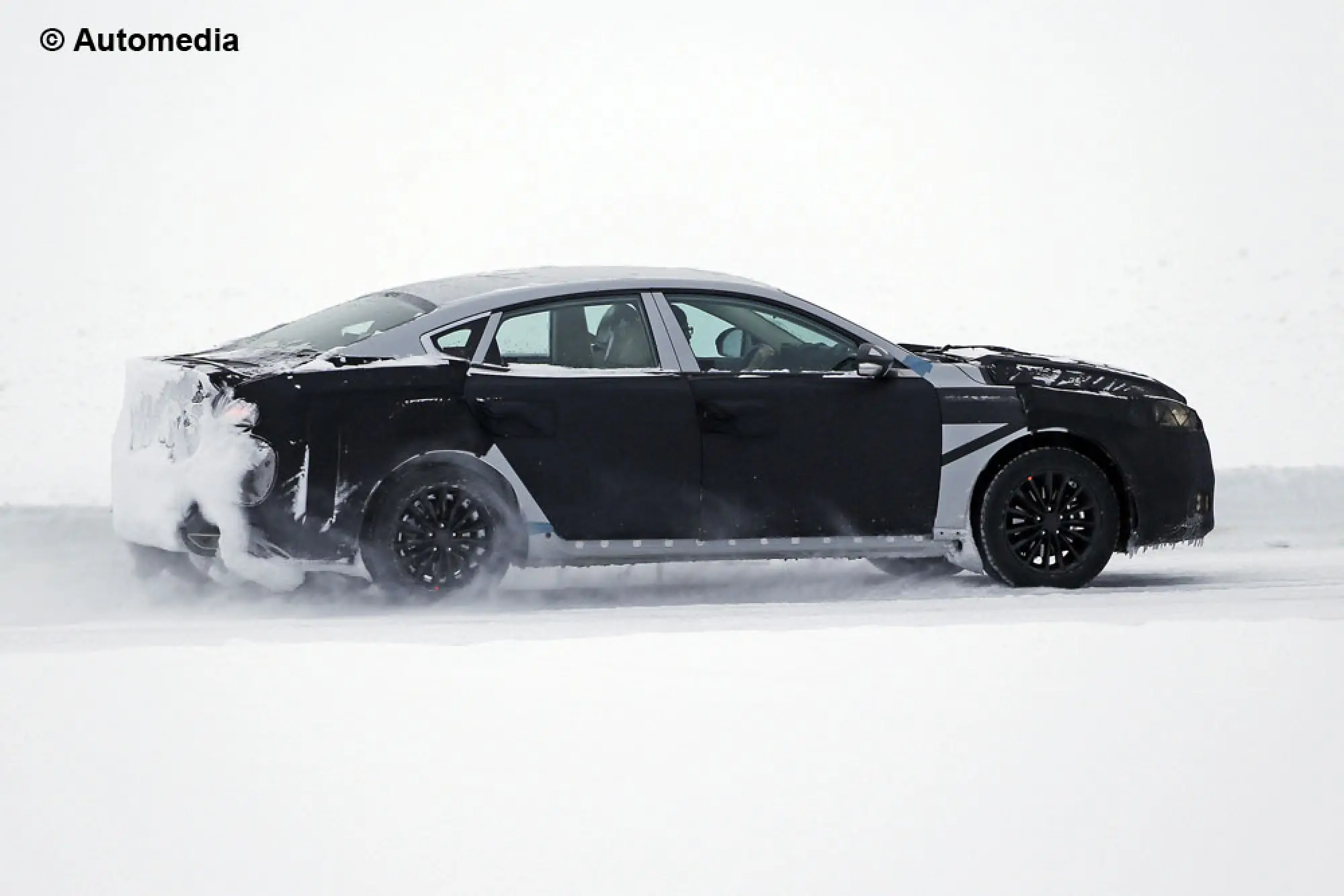 Kia Optima 2016 - Foto spia 09-02-2015 - 8
