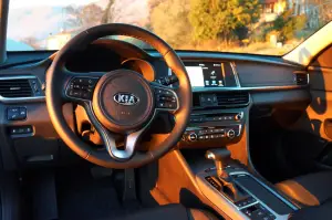Kia Optima Hybrid - Prova su strada 2017 