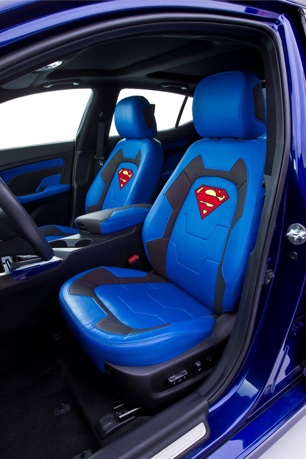 Kia Optima Hybrid Superman - Salone di Chicago 2013