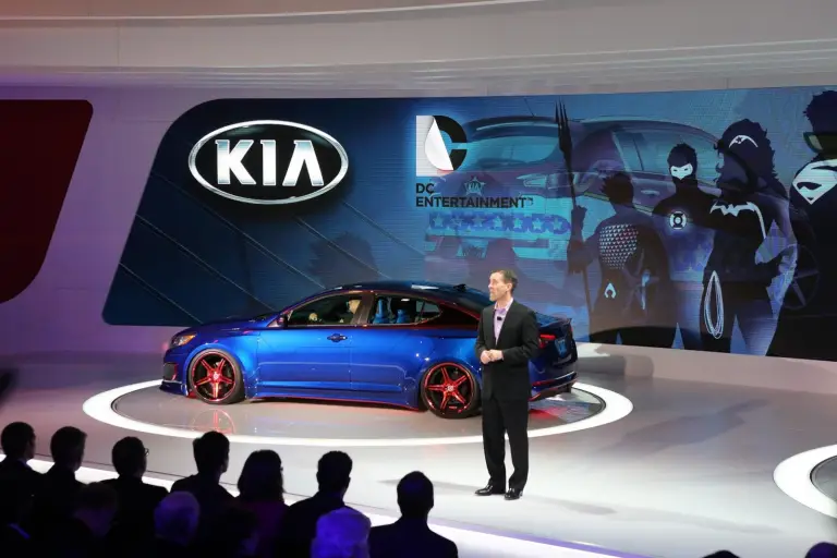 Kia Optima Hybrid Superman - Salone di Chicago 2013 - 5