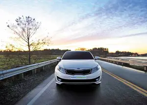 Kia Optima Hybrid - 9