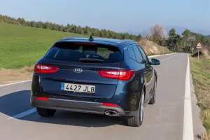 Kia Optima Sportswagon - 10