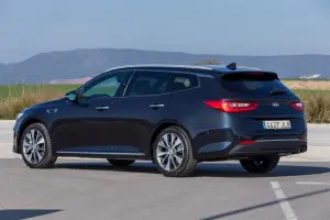 Kia Optima Sportswagon - 1