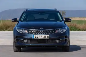 Kia Optima Sportswagon - 2