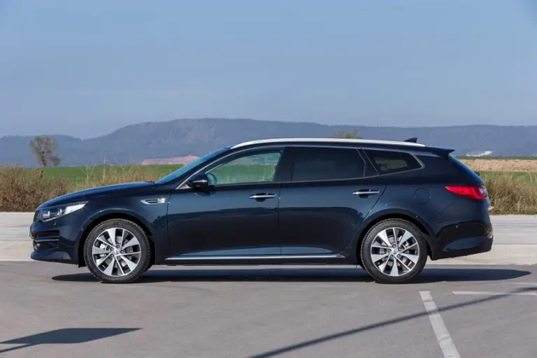 Kia Optima Sportswagon - 4