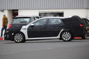 Kia Optima Sportwagon - Foto spia 02-12-2015