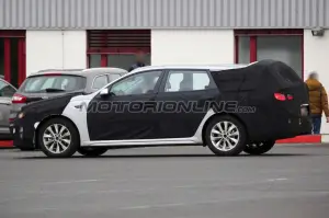 Kia Optima Sportwagon - Foto spia 02-12-2015