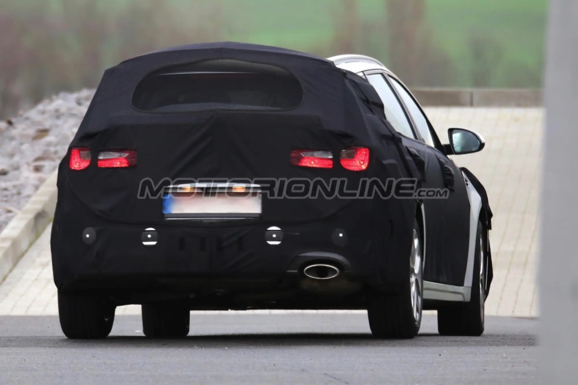 Kia Optima Sportwagon - Foto spia 02-12-2015 - 10