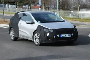 Kia Pro Ceed 2016 - Foto spia 13-02-2015