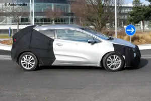Kia Pro Ceed 2016 - Foto spia 13-02-2015