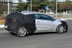 Kia Pro Ceed 2016 - Foto spia 13-02-2015