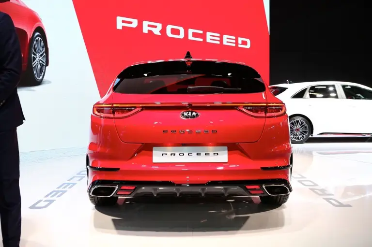 Kia Proceed - Salone di Parigi 2018 - 12