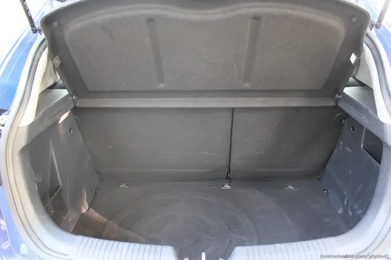 KIA Rio ECOdynamics - Test Drive - 2012 - 28