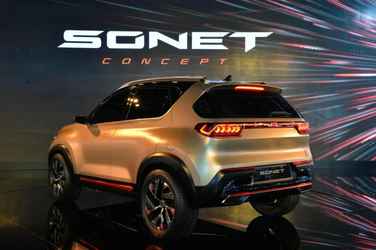 Kia Sonet 2020 - le prime foto della concept - 6