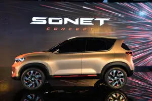 Kia Sonet 2020 - le prime foto della concept - 7