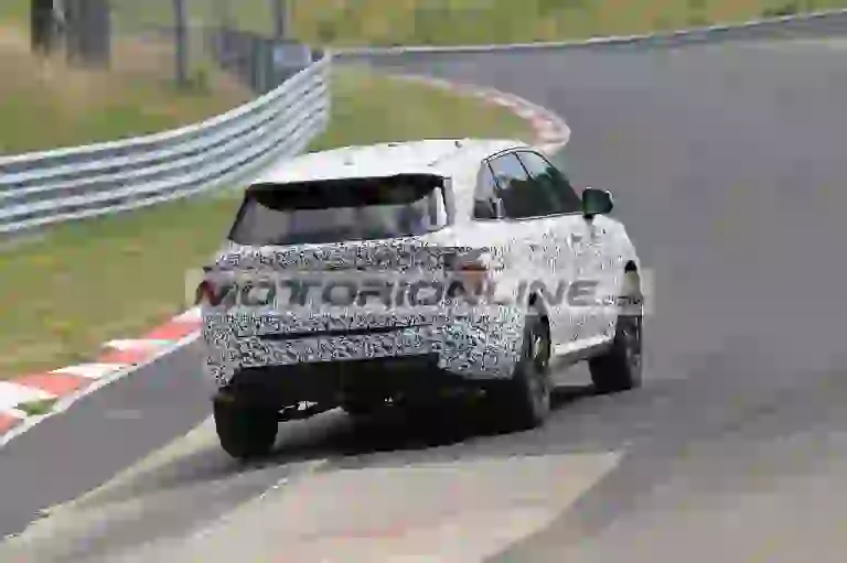 Kia Sorento - Foto spia 5-7-2019 - 8