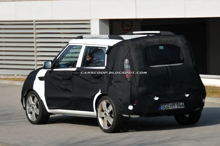 Kia Soul facelift 2012 - Foto spia 10-03-2011 - 8