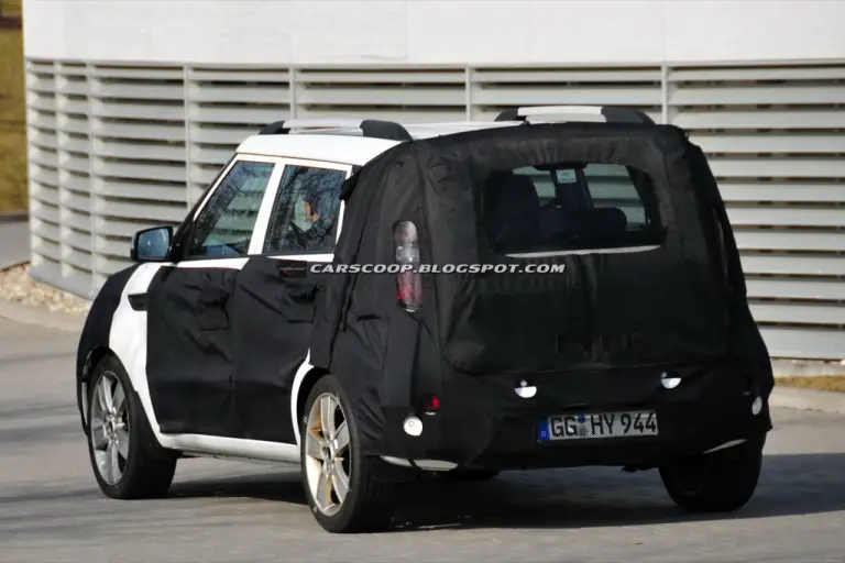 Kia Soul facelift 2012 - Foto spia 10-03-2011 - 9