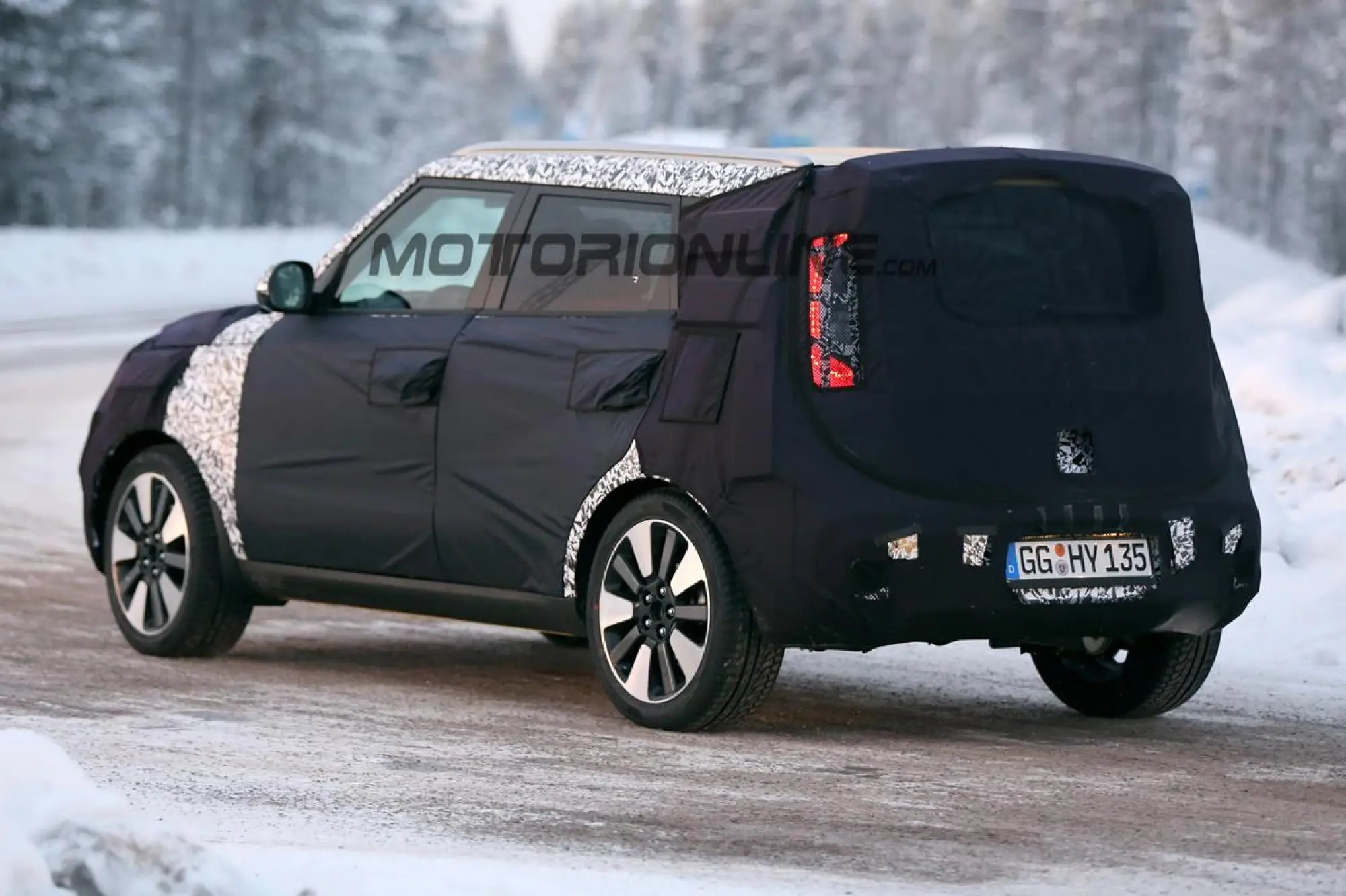 Kia Soul MY 2017 - Foto spia 04-02-2016 - 8