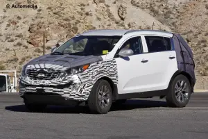 Kia Sportage 2015 - Foto spia 28-06-2013