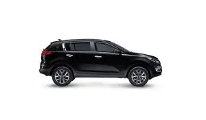 Kia Sportage Axis Edition - 4