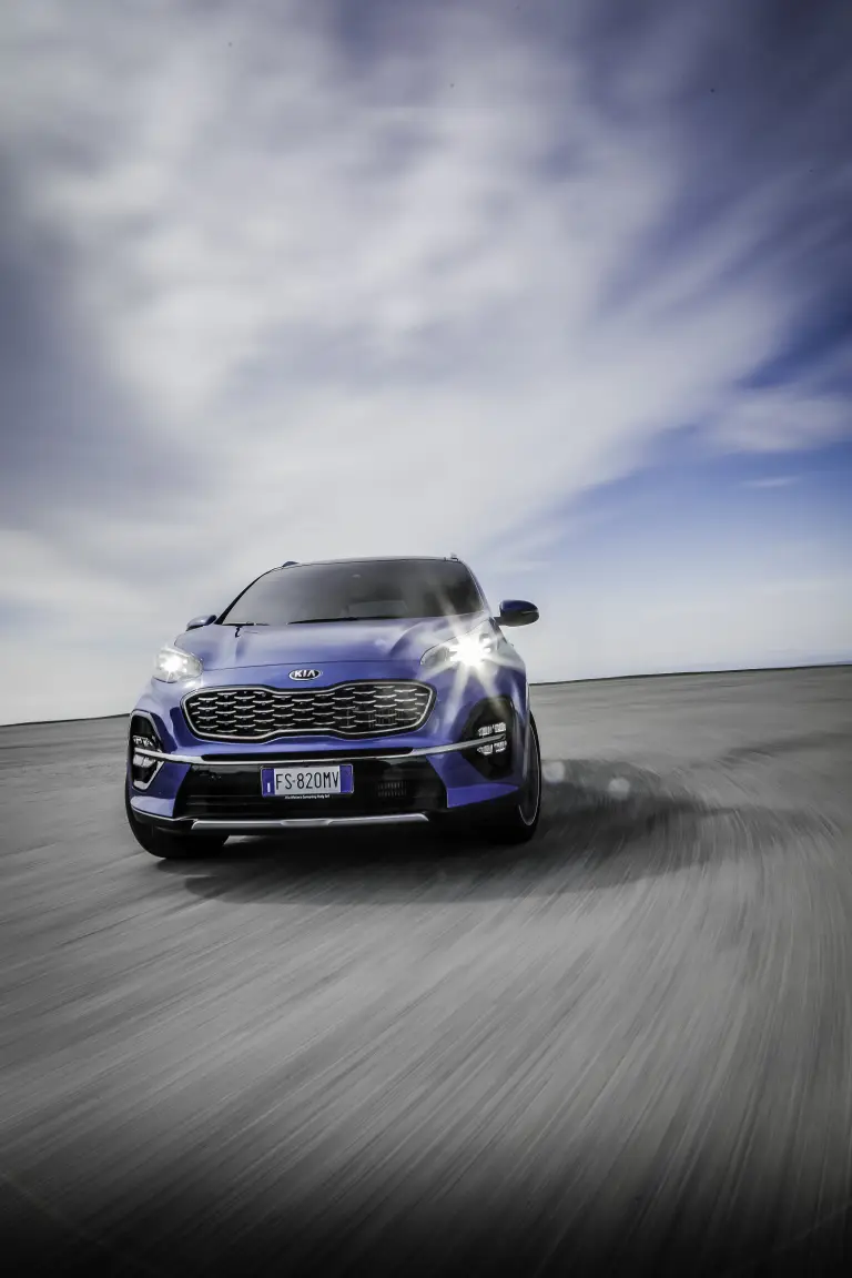Kia Sportage Hybrid - 11