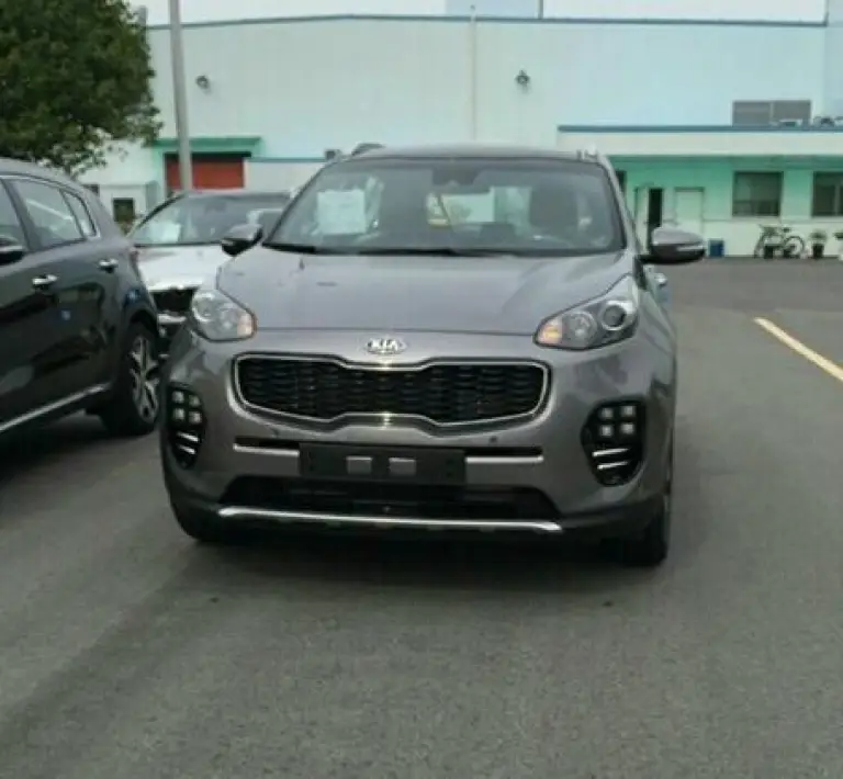 Kia Sportage MY 2016 - Foto spia 19-08-2015 - 9