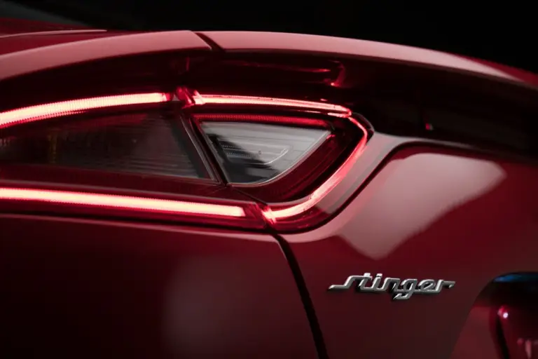 Kia Stinger GT - nuova galleria - 21