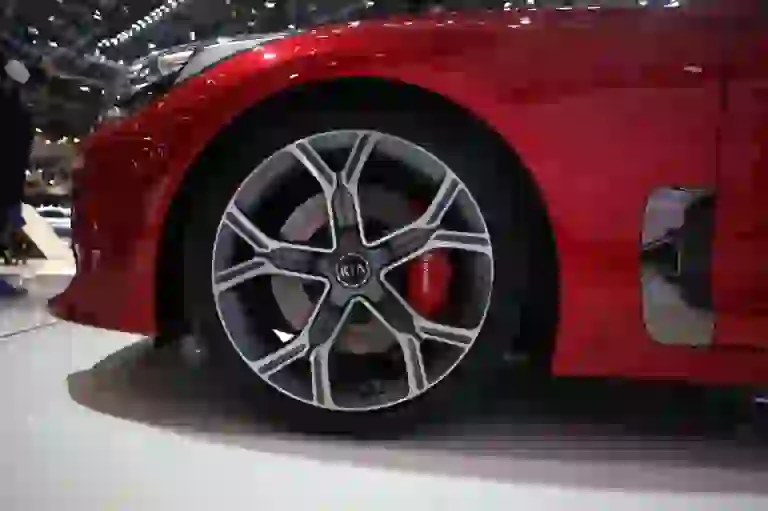 KIA Stinger - Salone di Ginevra 2017 - 9