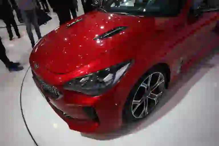 KIA Stinger - Salone di Ginevra 2017 - 10