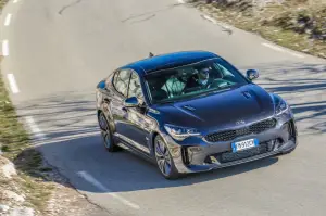 Kia Stinger - Test drive versione GT Line Diesel