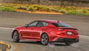 Kia Stinger - 4