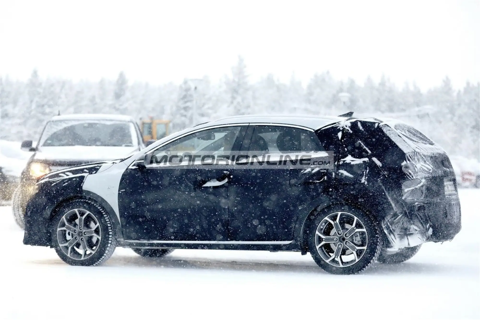 Kia XCeed - Foto spia 1-2-2019 - 7