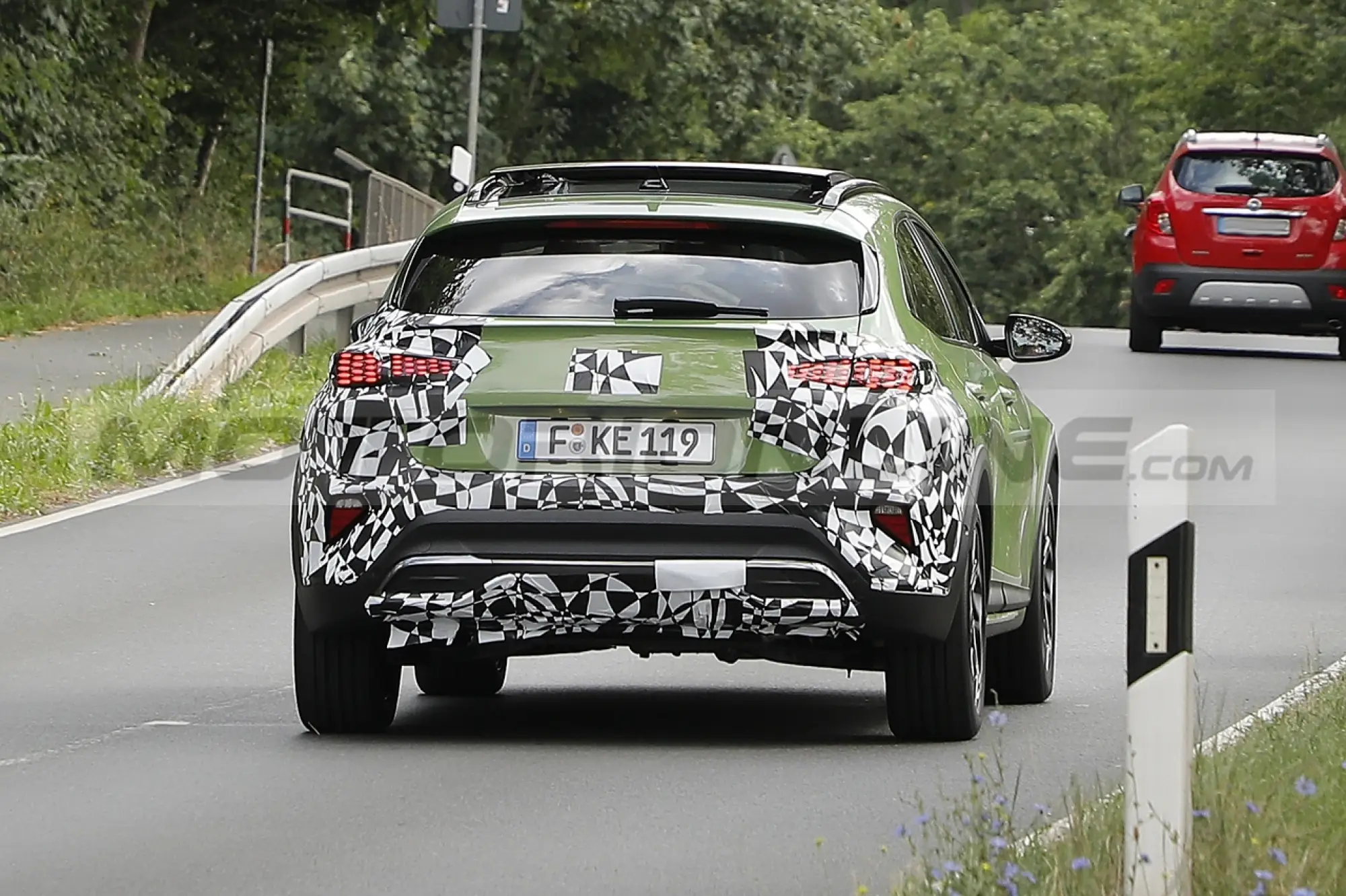Kia XCeed restyling - Foto Spia 15-07-2022 - 4